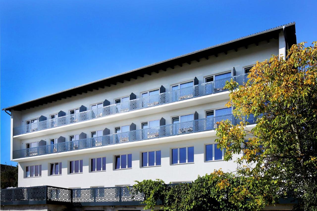F Hotel 24H Check-In Hörsching Екстериор снимка