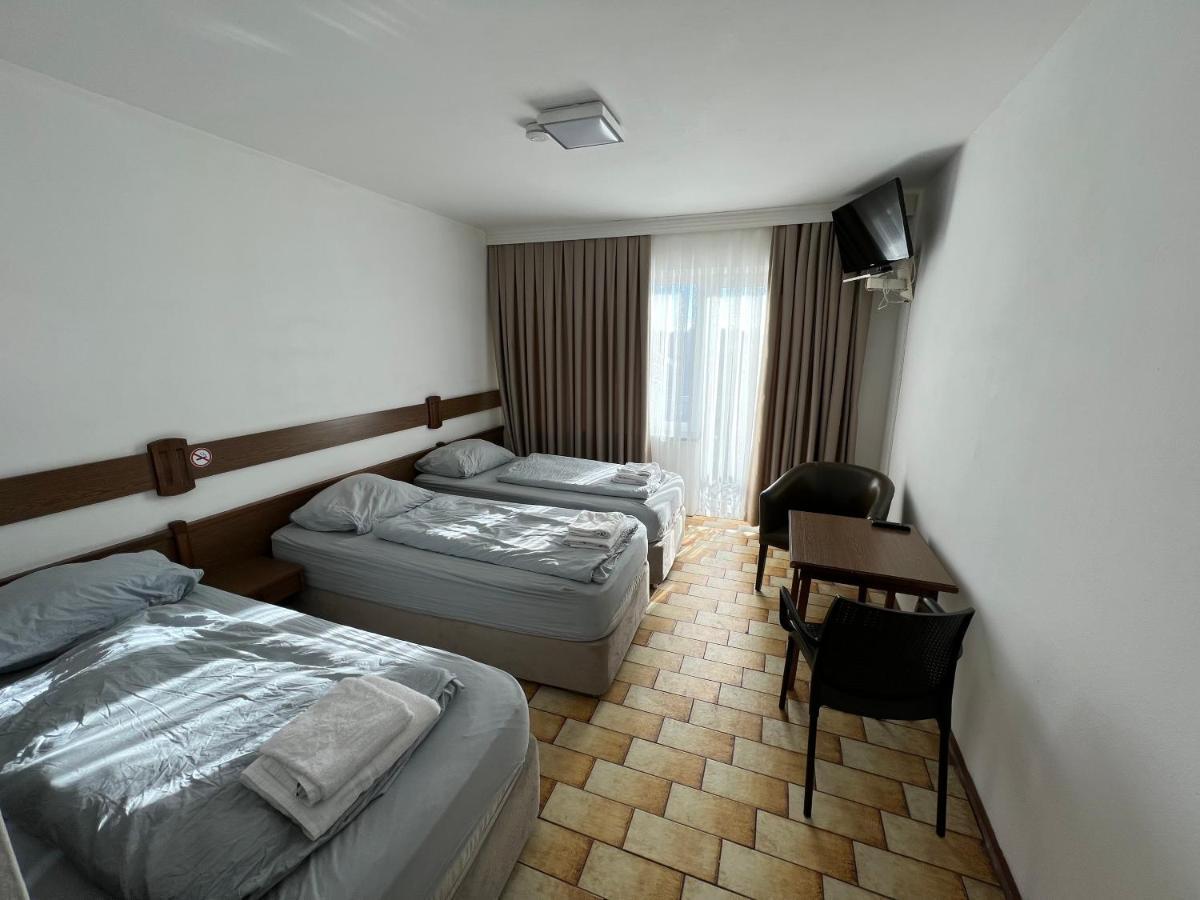 F Hotel 24H Check-In Hörsching Екстериор снимка