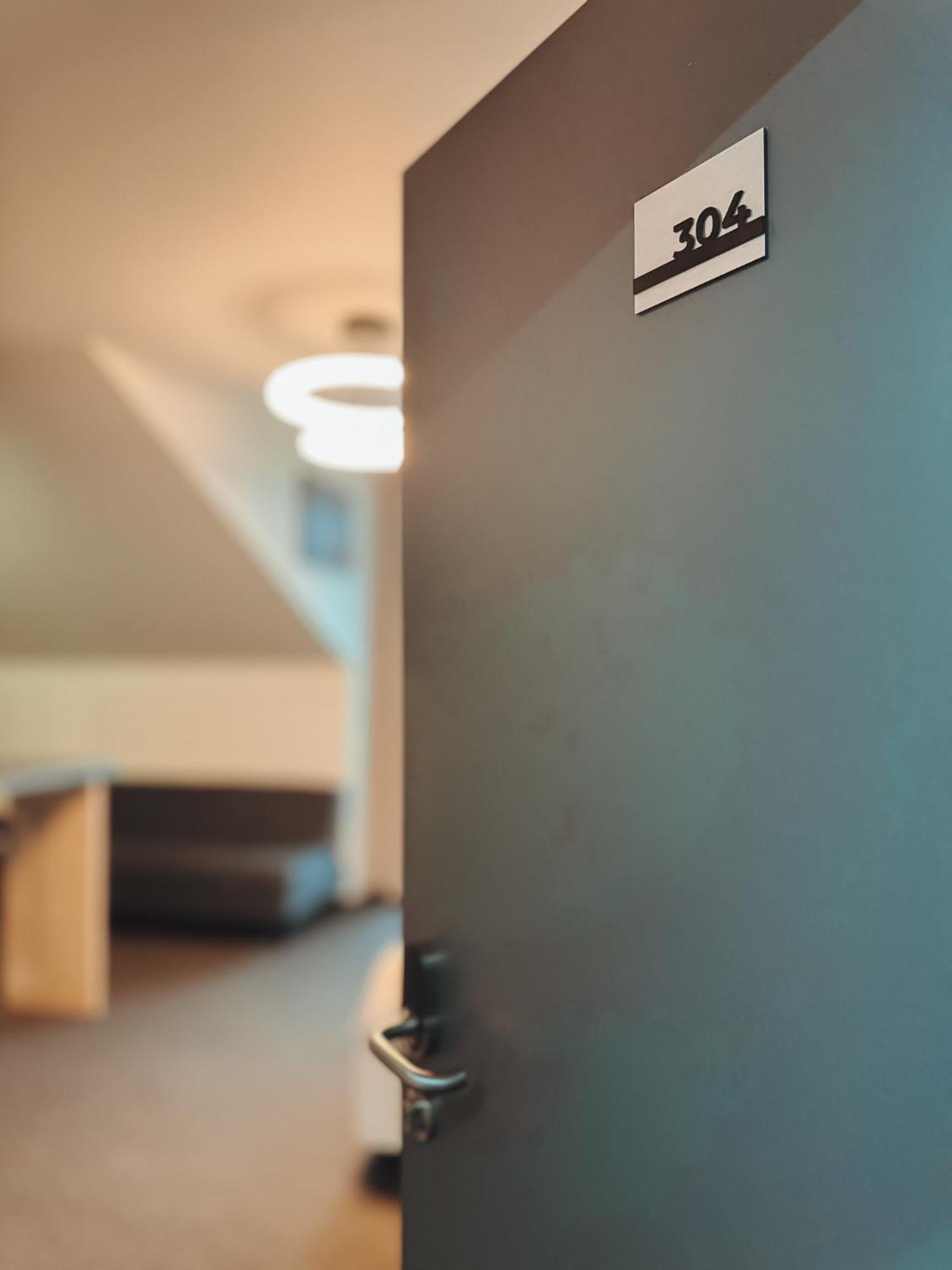 F Hotel 24H Check-In Hörsching Екстериор снимка