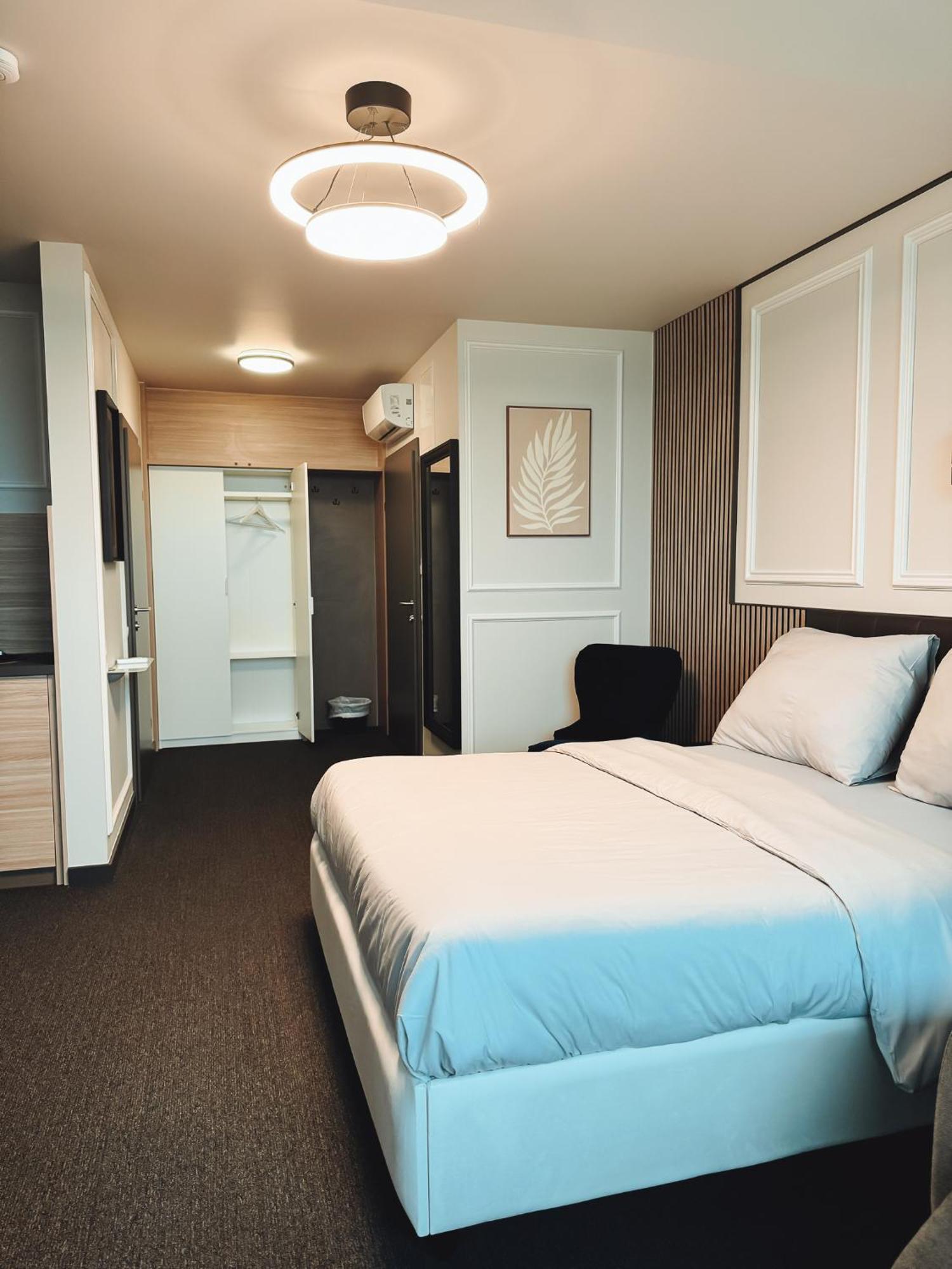 F Hotel 24H Check-In Hörsching Екстериор снимка
