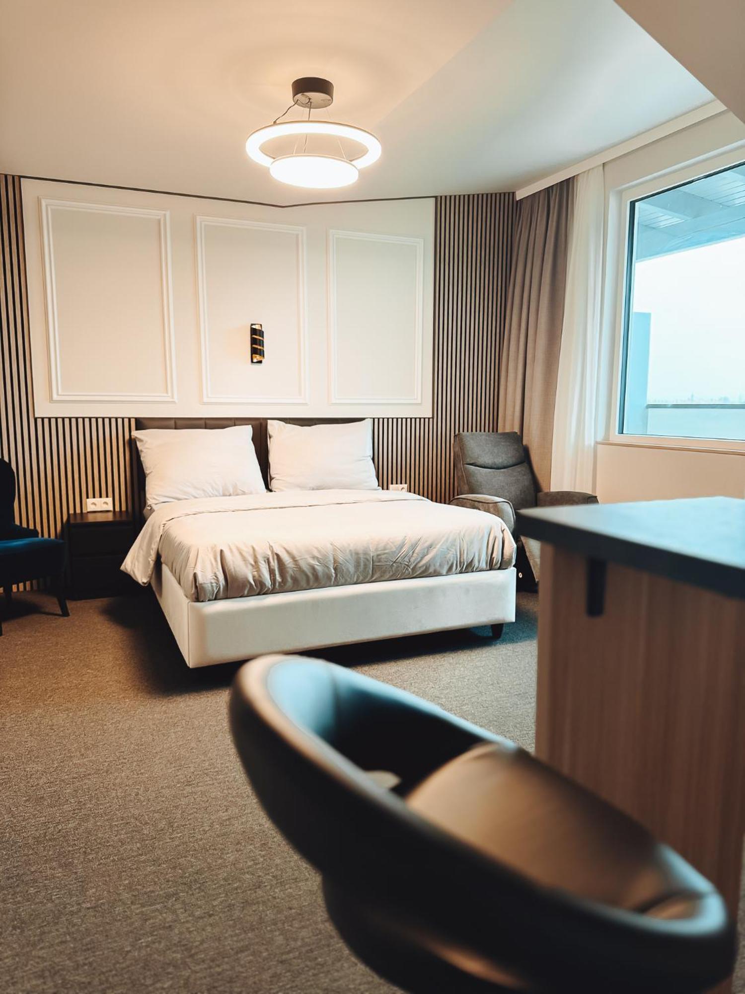 F Hotel 24H Check-In Hörsching Екстериор снимка